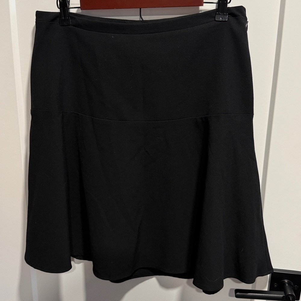 WHBM Skirt Size 10 Black Flounce Hem Side Zip - Picture 2 of 7